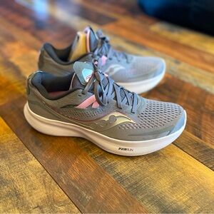 Saucony Women's Formfit Gray and Pink Running Shoes